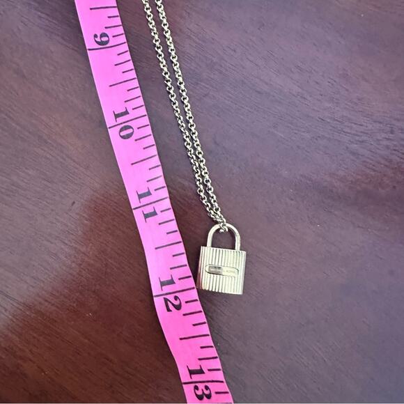 Michael Kors Padlock Necklace Gold tone Chain Ribbed Pendant Lock Classic Retro - Picture 11 of 13